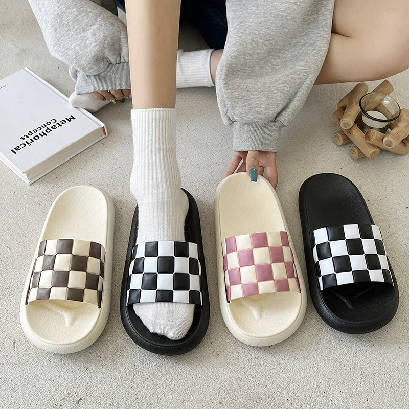 New Black And White Checkerboard Stepping On Shit Slippers Female Couple Slippers Home Bathroom Bath Soft Bottom Slippers